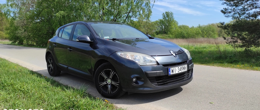 Renault Megane cena 17900 przebieg: 143000, rok produkcji 2010 z Piaseczno małe 781